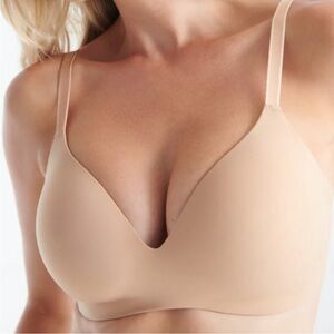 Knix Wingwoman Contour Bra, size 4. NEW WITH TAGS